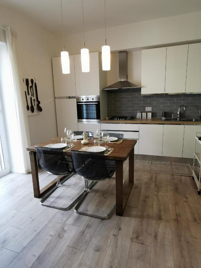 Dagnino House - Luxury Apartment In The Center Of Palermo Eksteriør billede